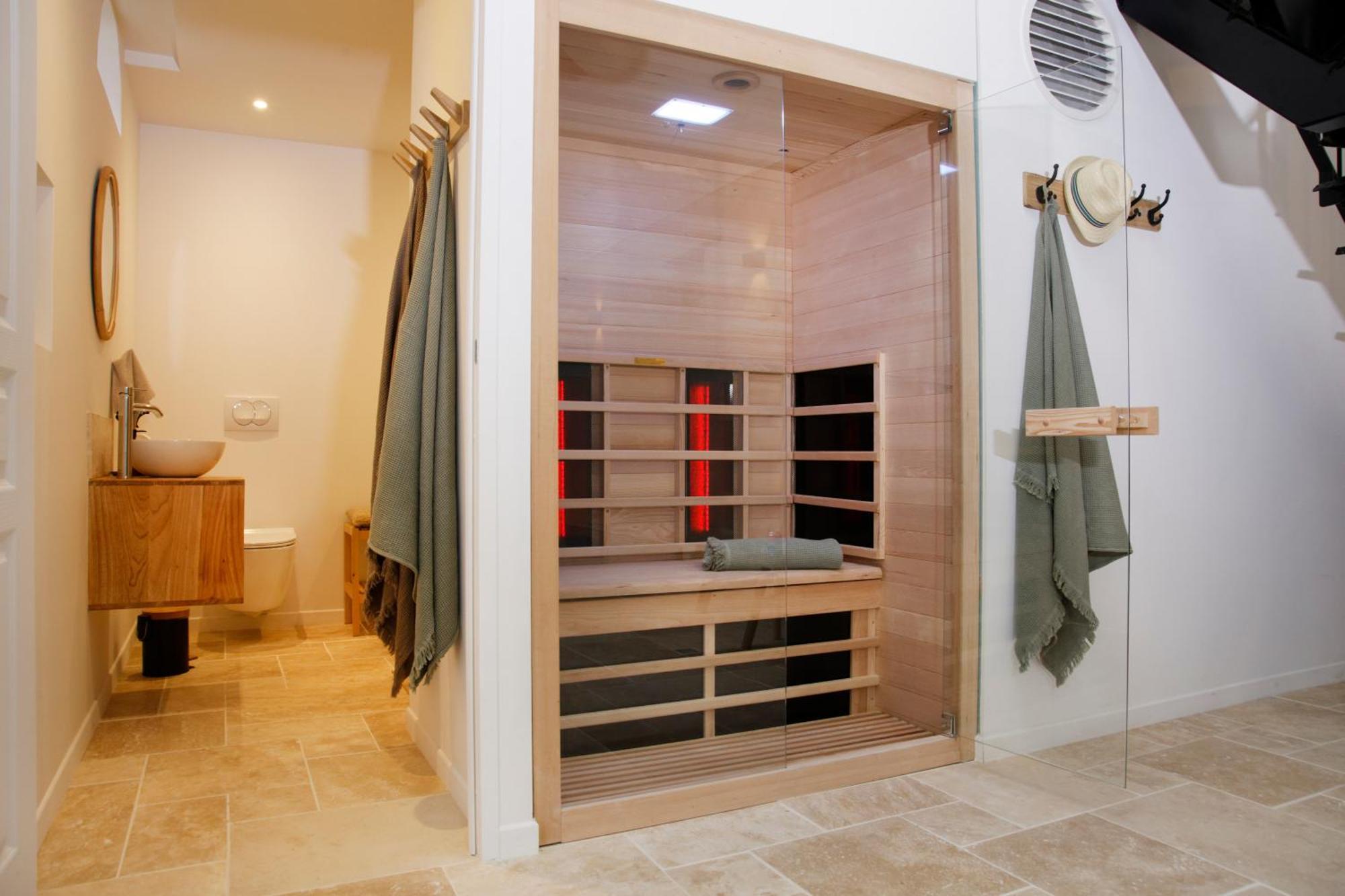 Le Domaine De Soani - Piscine Interieure, Jacuzzis & Sauna Adult Only Saint-Évarzec Exterior foto