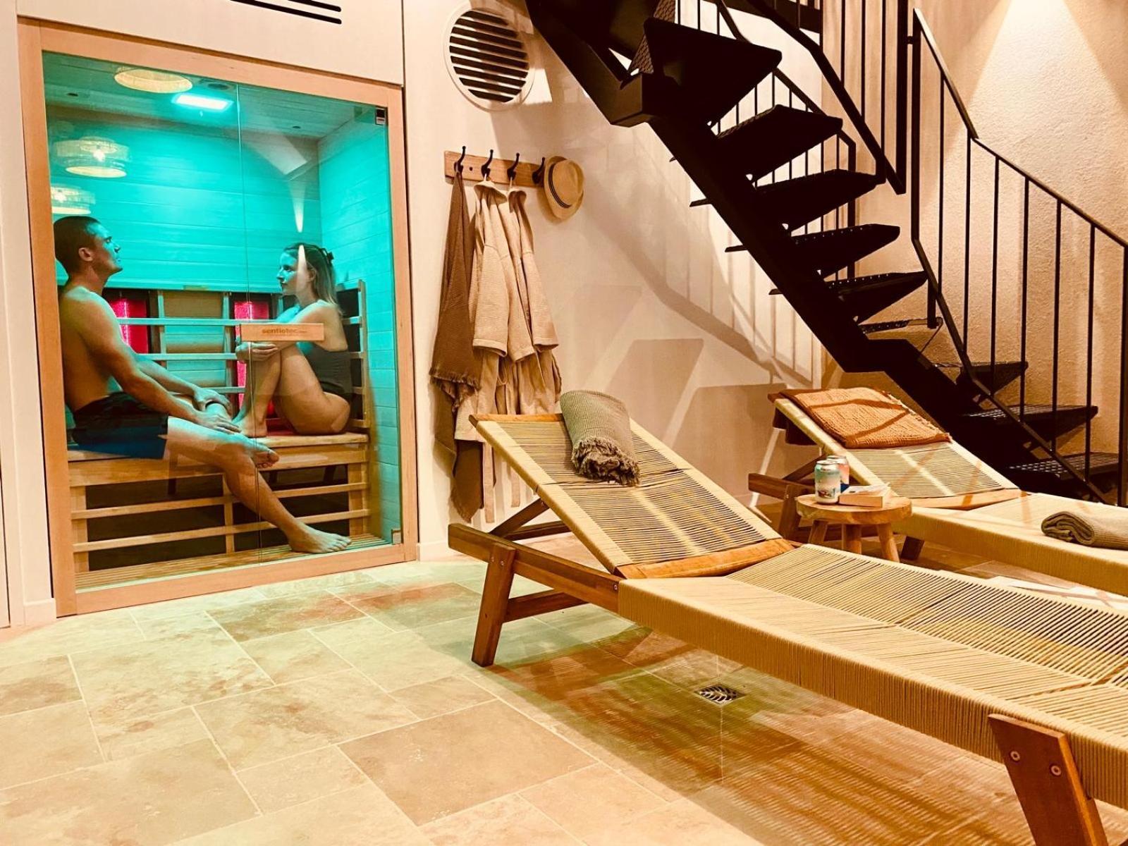 Le Domaine De Soani - Piscine Interieure, Jacuzzis & Sauna Adult Only Saint-Évarzec Exterior foto